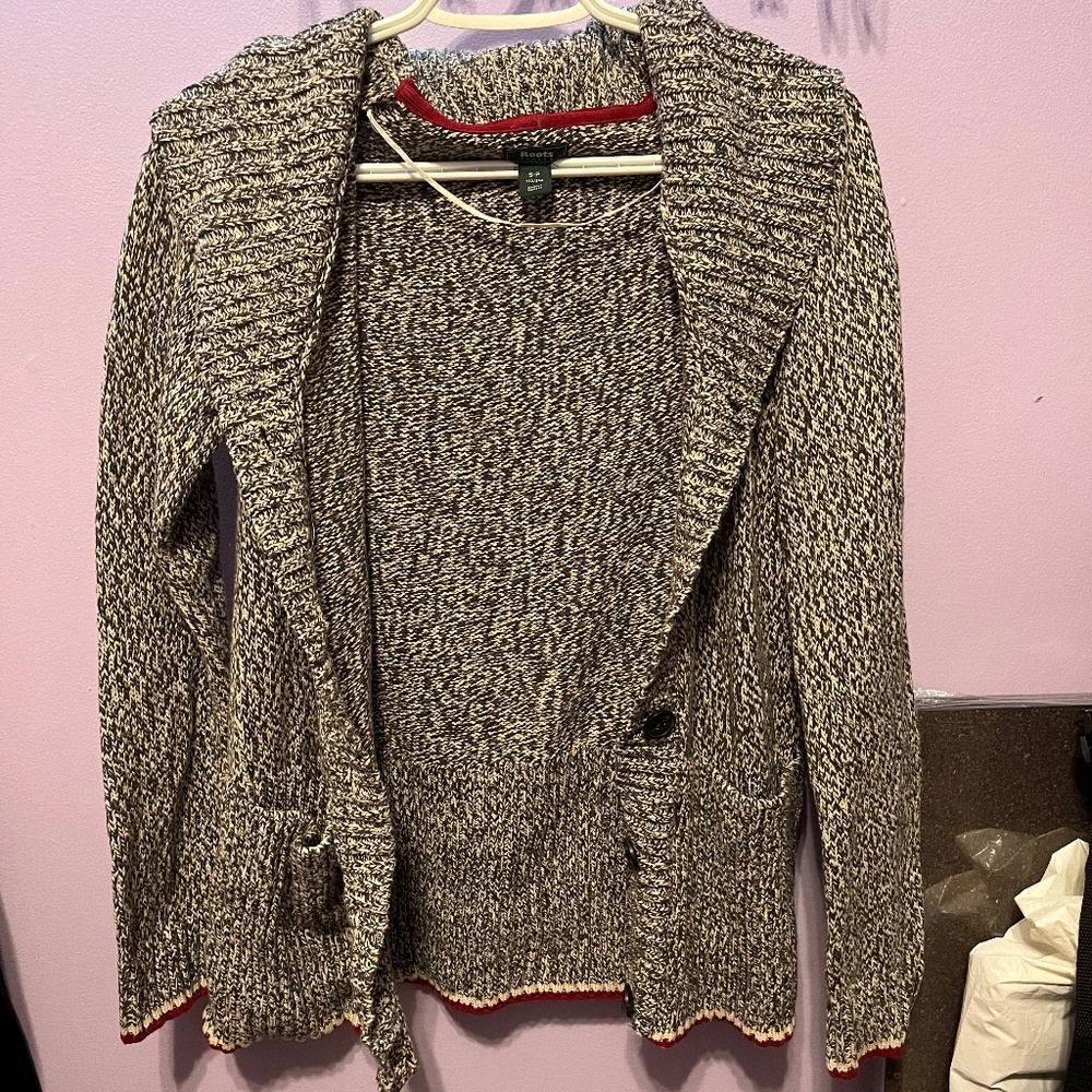 Roots cardigan